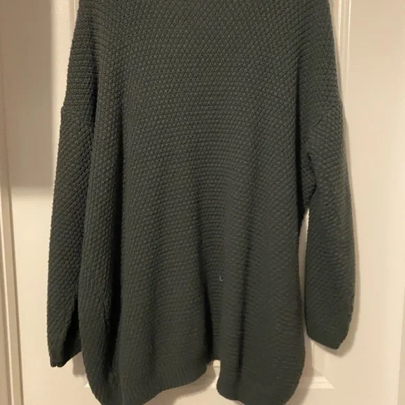 Cardigan - Picture 2 of 3